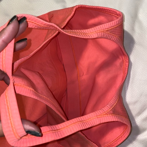 Lululemon Coral Seamless Tank. Size 8/10 - Picture 5 of 8